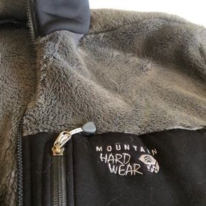 Mountain Hardware fleece zip up